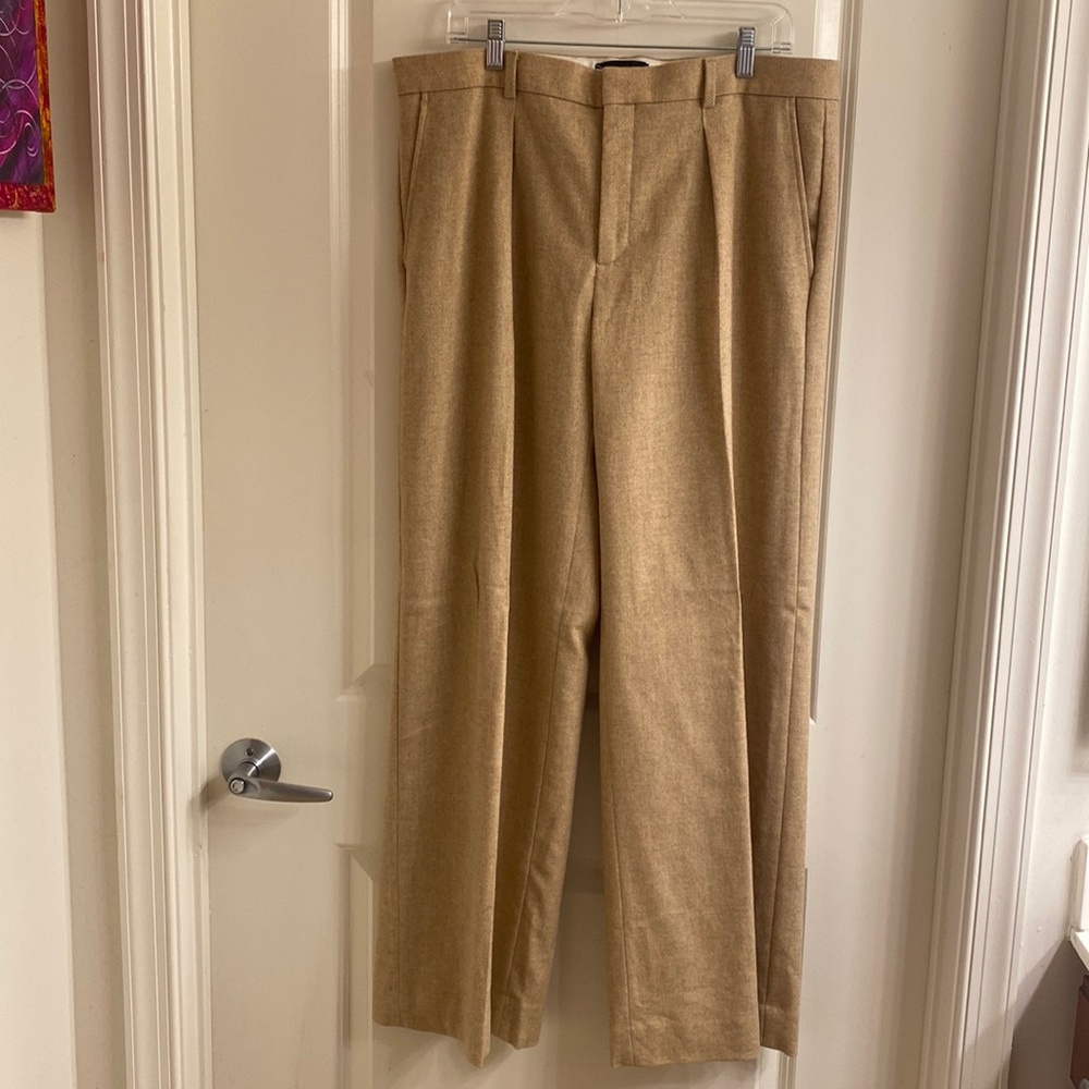 Women pants 57% wool wide legs. Brand new.
